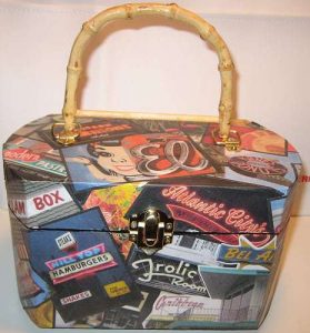 Decoupage Retro Inspired Purse - Retro Roadpurse Decoupage Retro Inspired Purse - Retro Roadpurse