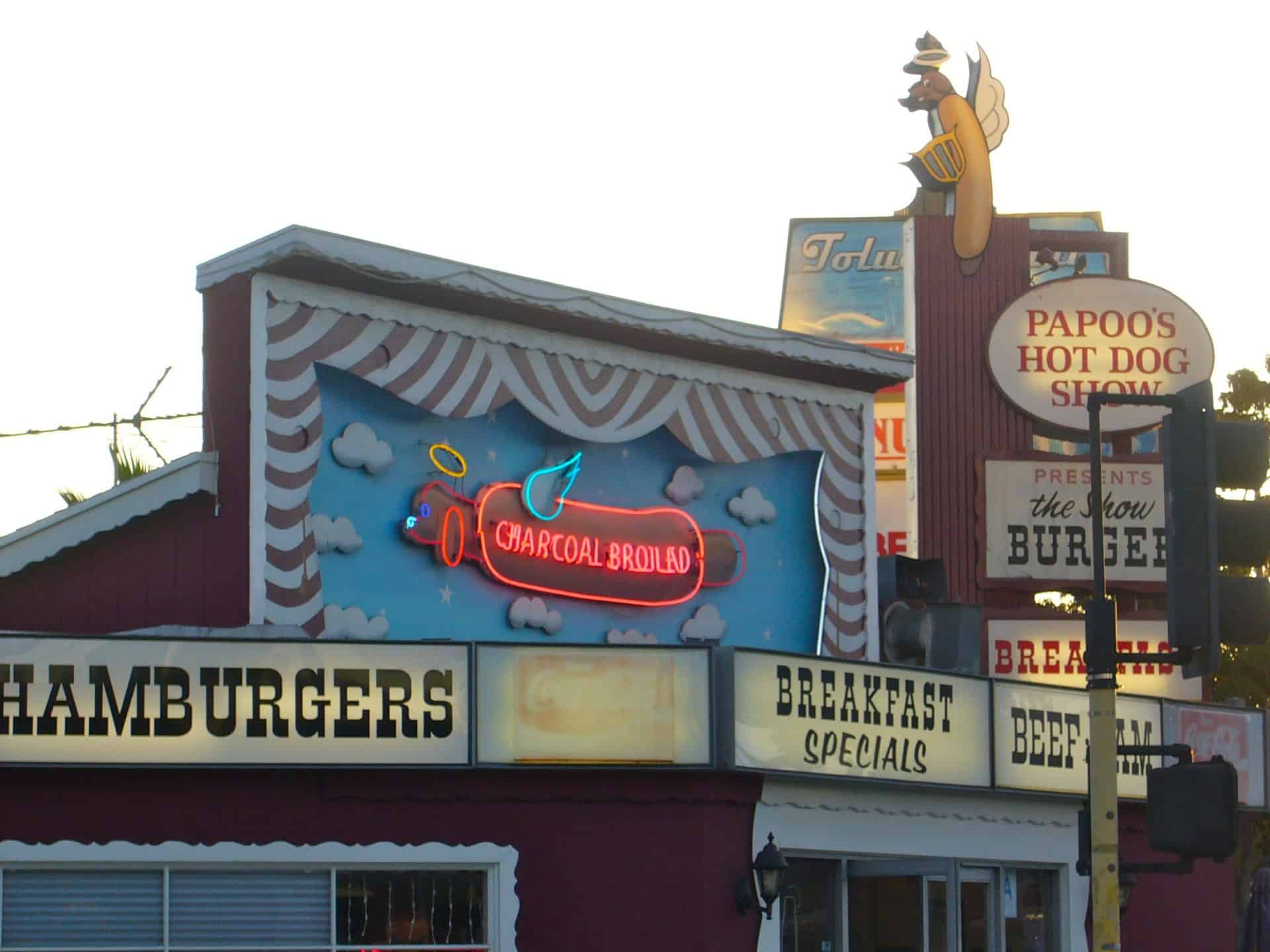 papoos hot dog show burbank exterior 2010