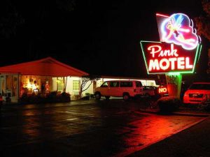 mr-modtomic-retro-road-trip-pink-motel-neon-sign