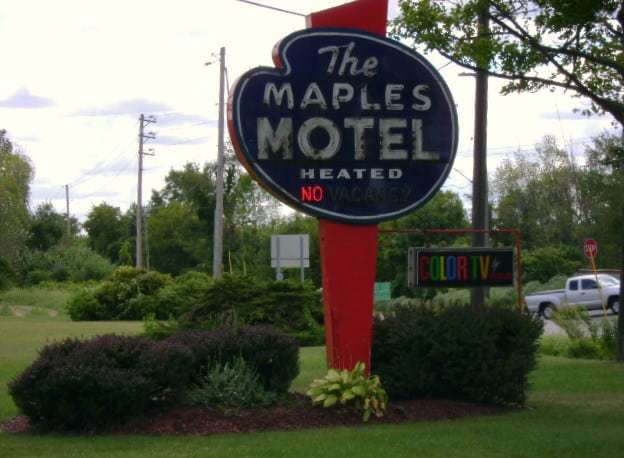 maples motel sandusky ohio sign full