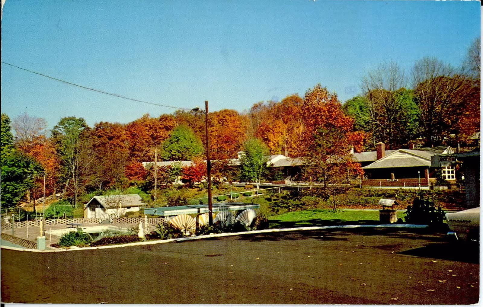 Heidis Inn Brewster NY Vintage Postcard Exterior Pool