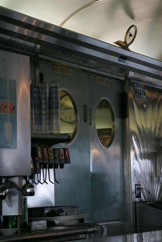 eat-well-diner-lebanon-pa-interior-diner-hunter