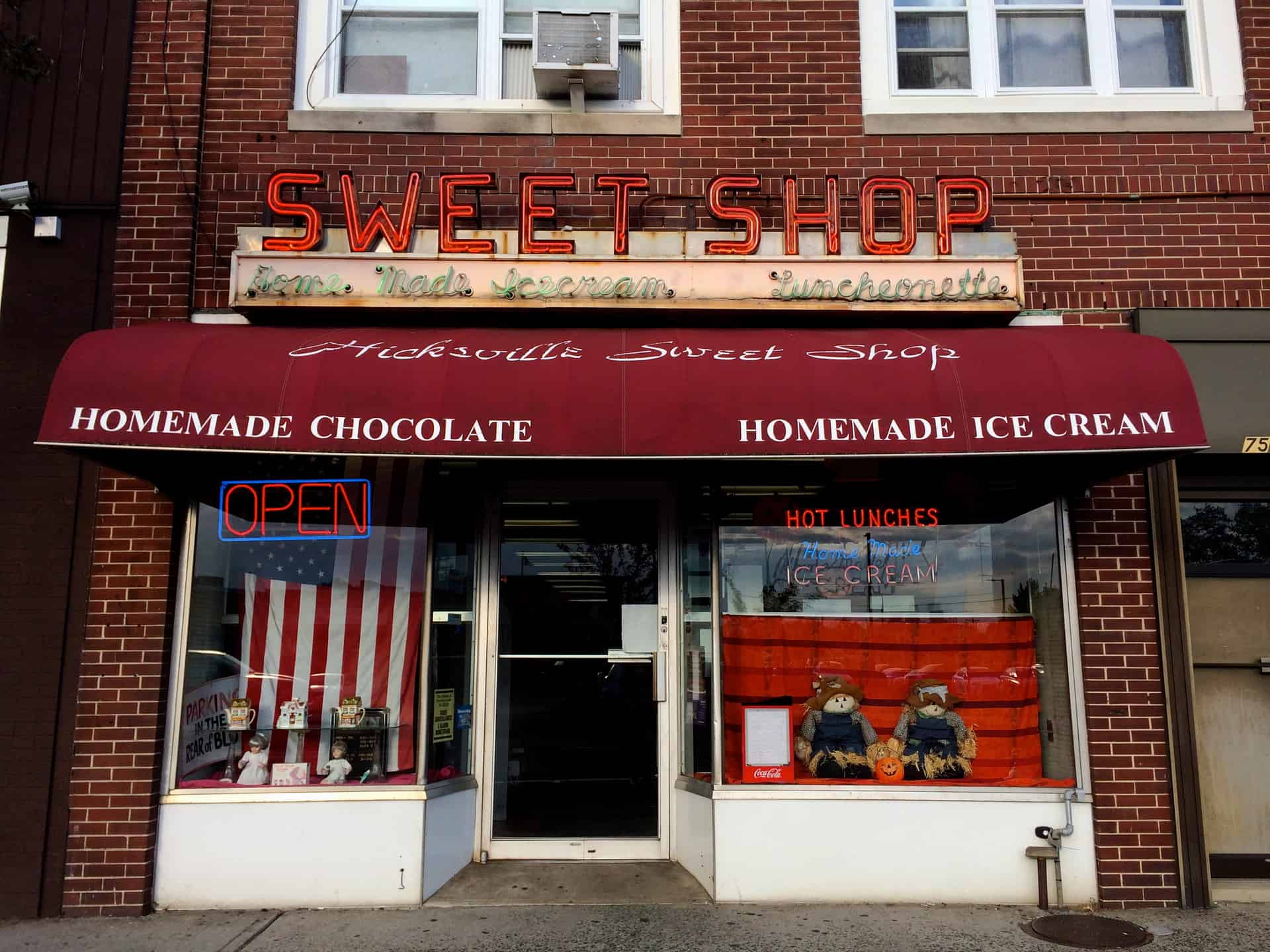 Hicksville Sweet  Shop  Long Island Ice Cream and Lunch 