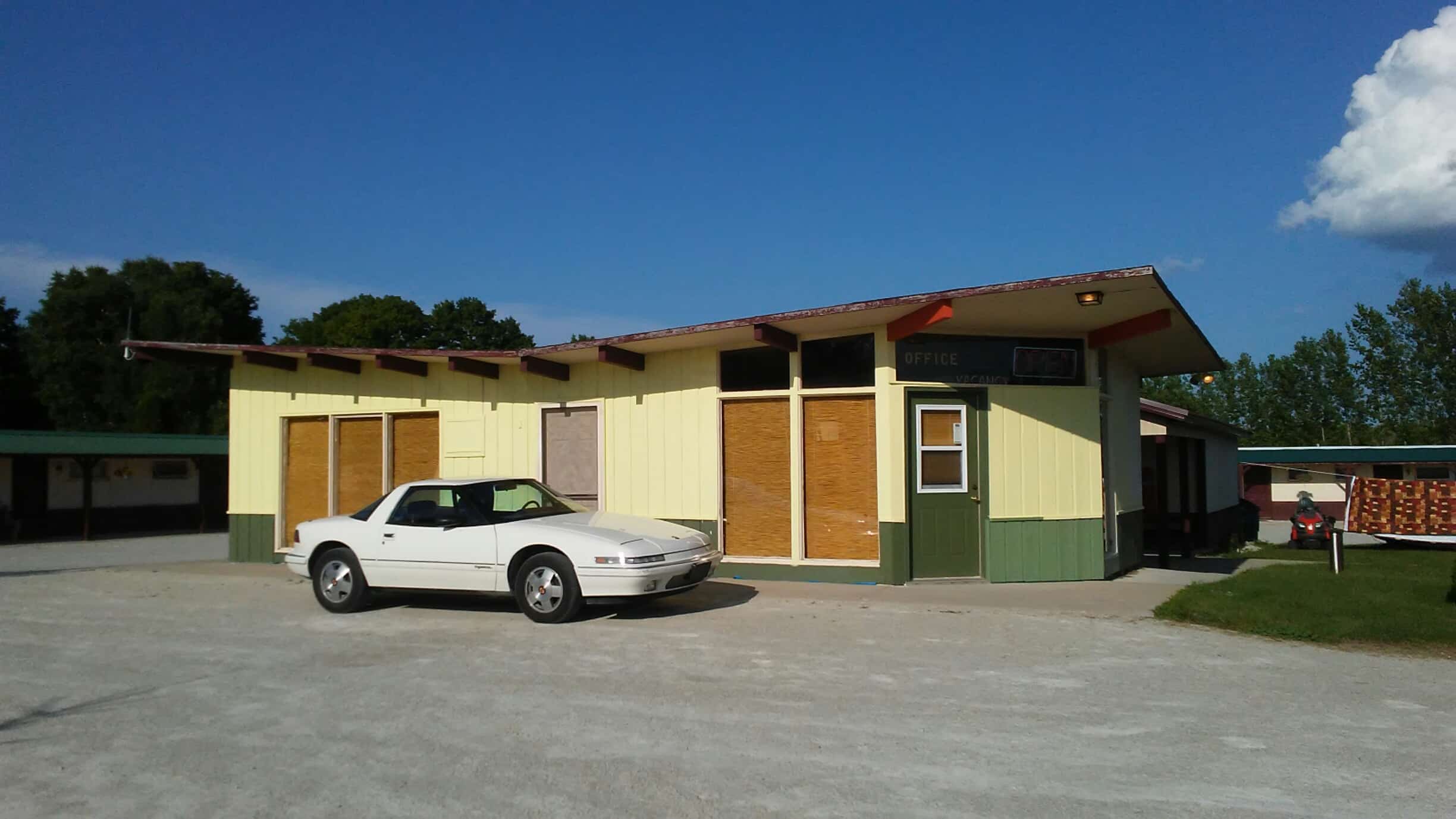 Help Pick Colors of This Moved Motel! Countryside Motel Sturgeon Bay