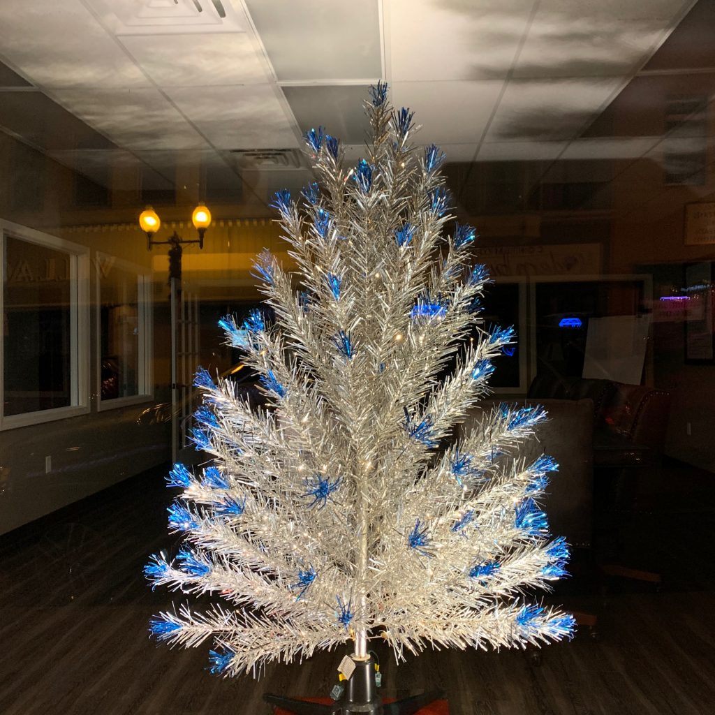 Aluminum Christmas Trees Evergleams on Eighth 2019 Retro Roadmap Manitowoc Wisconsin WI